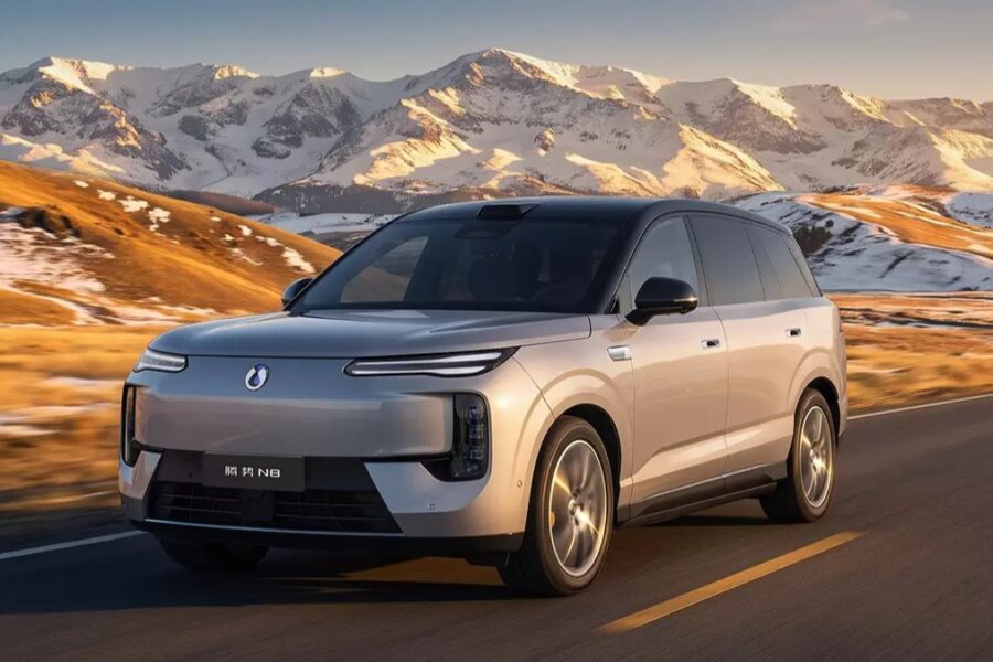BYD Denza N8 mới lộ nội thất trước ngày ra mắt với phạm vi hoạt động lên tới 1.008 km và màn hình 1,1 m