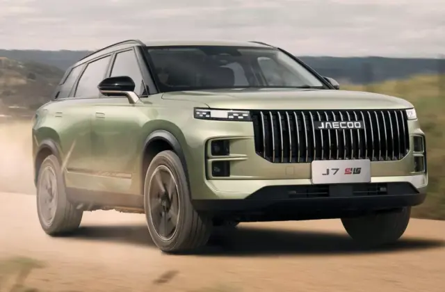 Jaecoo J7 PHEV AWD ra mắt với động cơ mạnh mẽ hơn và giá đắt hơn